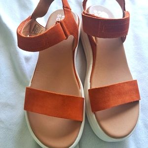 Women Sorel desert sun chalk sandals size 8.5 super confortable